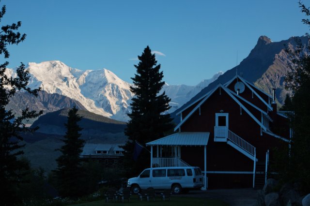 kennicottwrangellmountainsogkennicottglacierlodge.jpg